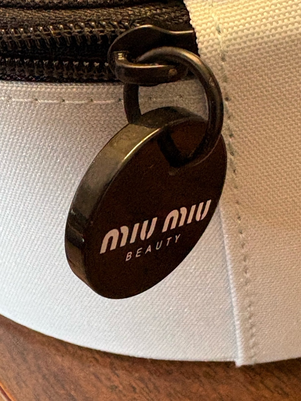 Miu Miu Two-Tone Round Cosmetic Case NIB - Picture 3 of 7